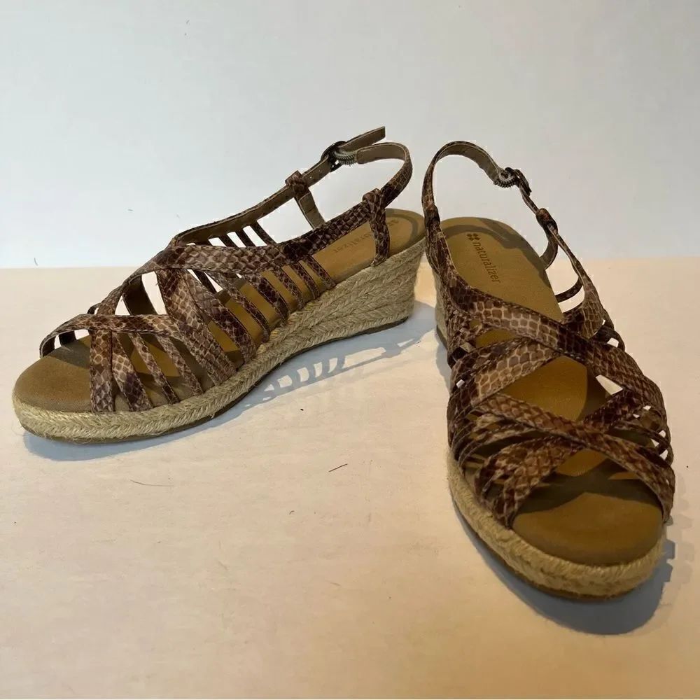 Women's Naturalizer Espadrille Tan Snake Print Size 10M Wedge